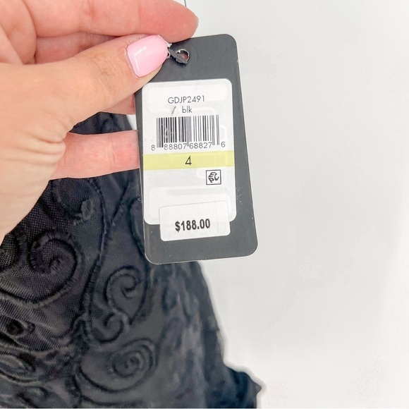 Guess Floral-Lace Ruffled-Hem Sheath - Picture 9 of 12